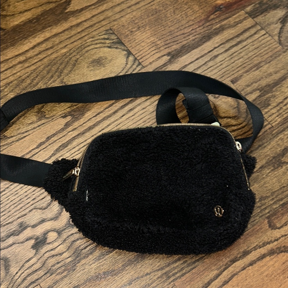 lululemon athletica Black Sherpa Crossbody Bag